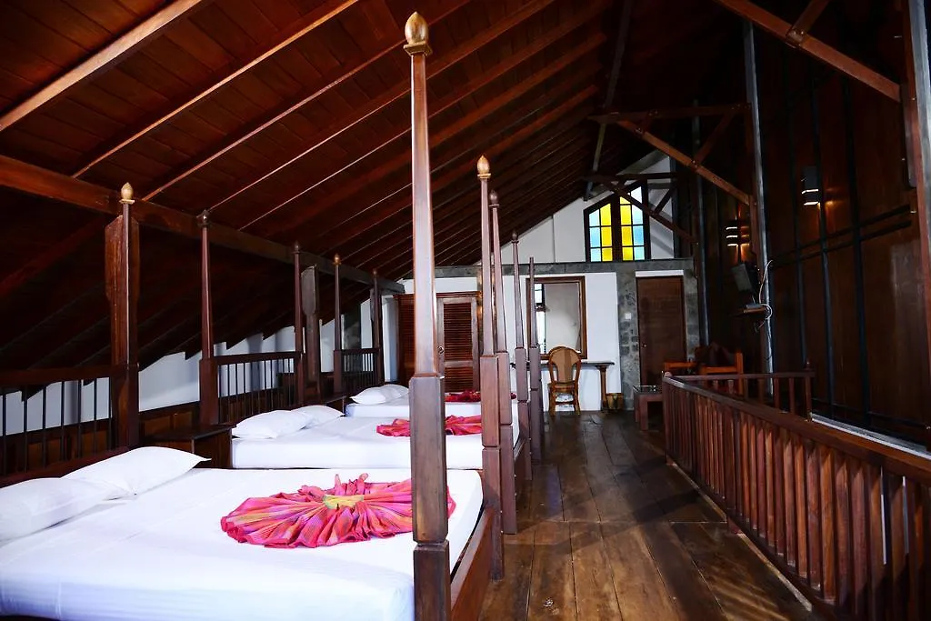 ****  Mount Royal Hotel Kandy Sri Lanka