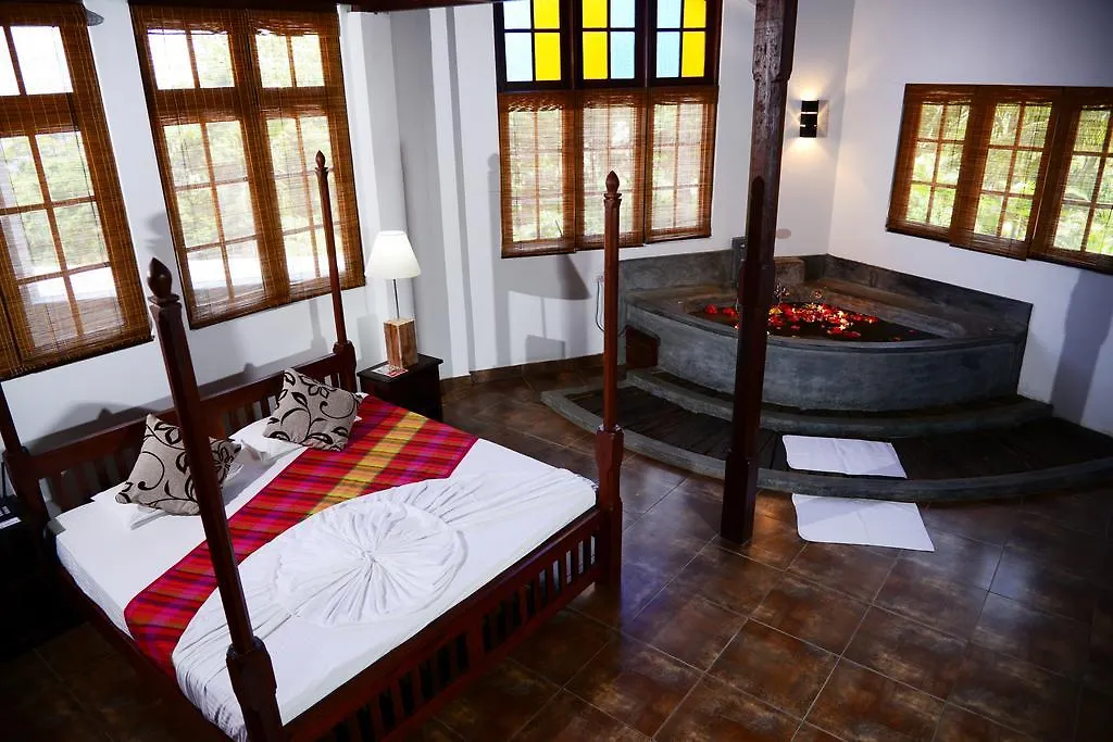 Mount Royal Hotel Kandy 4*,  Sri Lanka