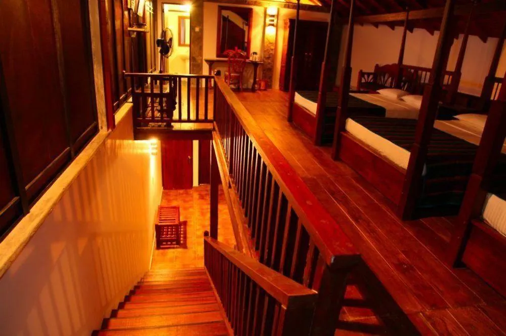 Mount Royal Hotel Kandy